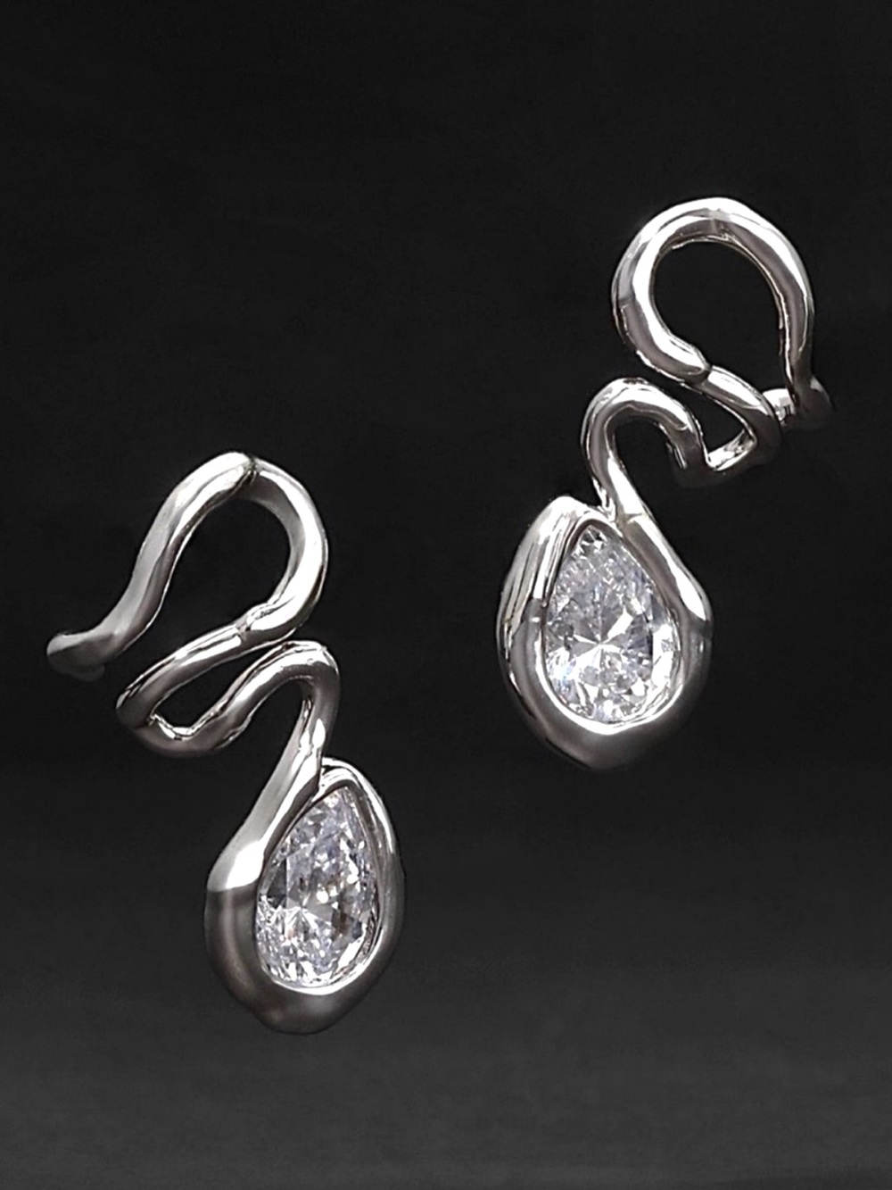 Alexis Bittar Asterales Floating Vine Post Earring- Silver